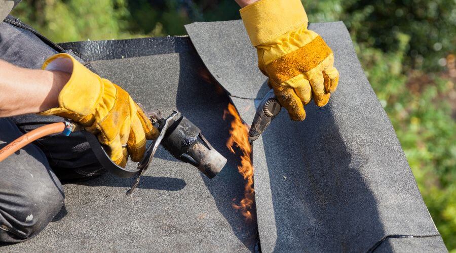 Professional residential roofers in Warren, MI